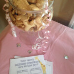 Baby Shower Game Guests Guess The Number Of Animal Crackers Baby