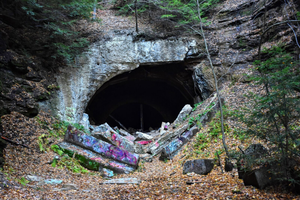 Bridgehunter Conrail Clarion Tunnel No 3