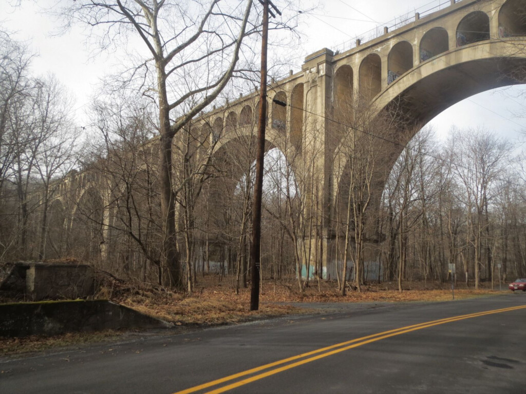 Bridgehunter DL W Paulinskill Viaduct