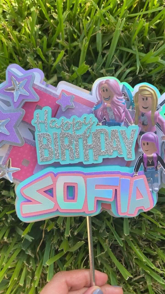 Girl Roblox Cake Topper Video In 2020 7th Birthday Party Ideas 