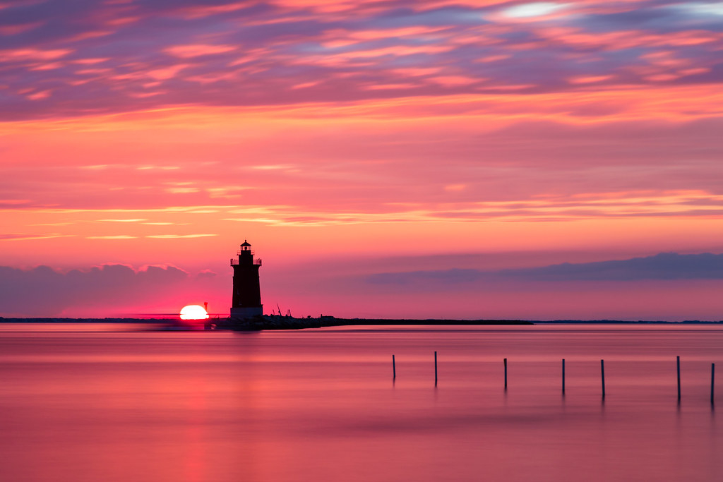 Lighthouse Sunset In Delaware Multiple Layers Of Clouds Ma Flickr