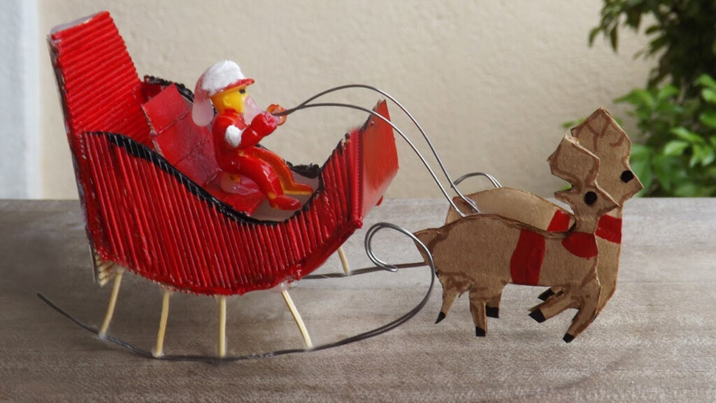 Miniature Santa Claus Sleigh With Reindeers Toy Christmas Gift Ideas 