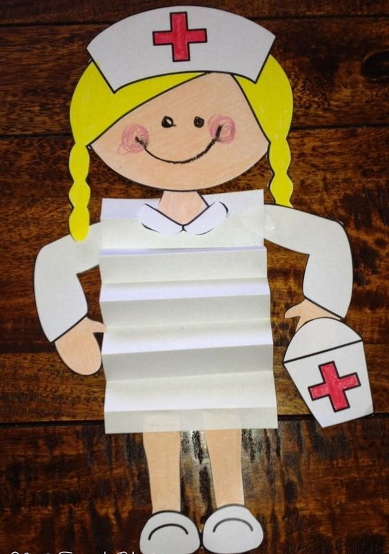 Nurse Craft Idea In 2020 Kindergarten Crafts Community Helpers 