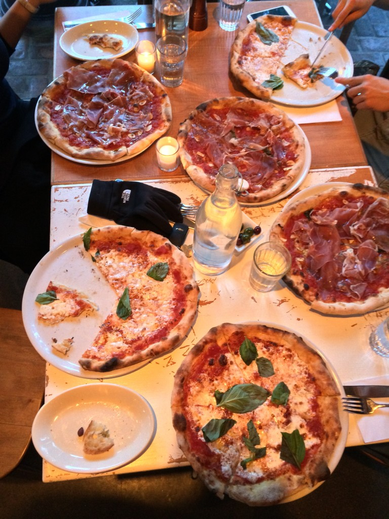 Pizzeria Bianco Review Is It Really The Best Pizza In America 